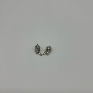 Vintage Rhinestone Clip On earrings
